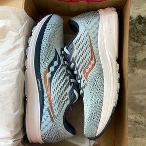 Women’s Saucony Ride 13, Size 9 *BRAND NEW IN BOX*